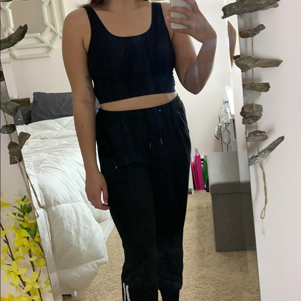 Black tank top/sports bra